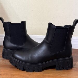Black Chelsea Boots